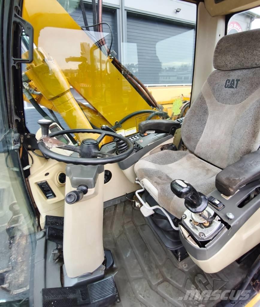 CAT M 316 C Gumikerekes kotrók