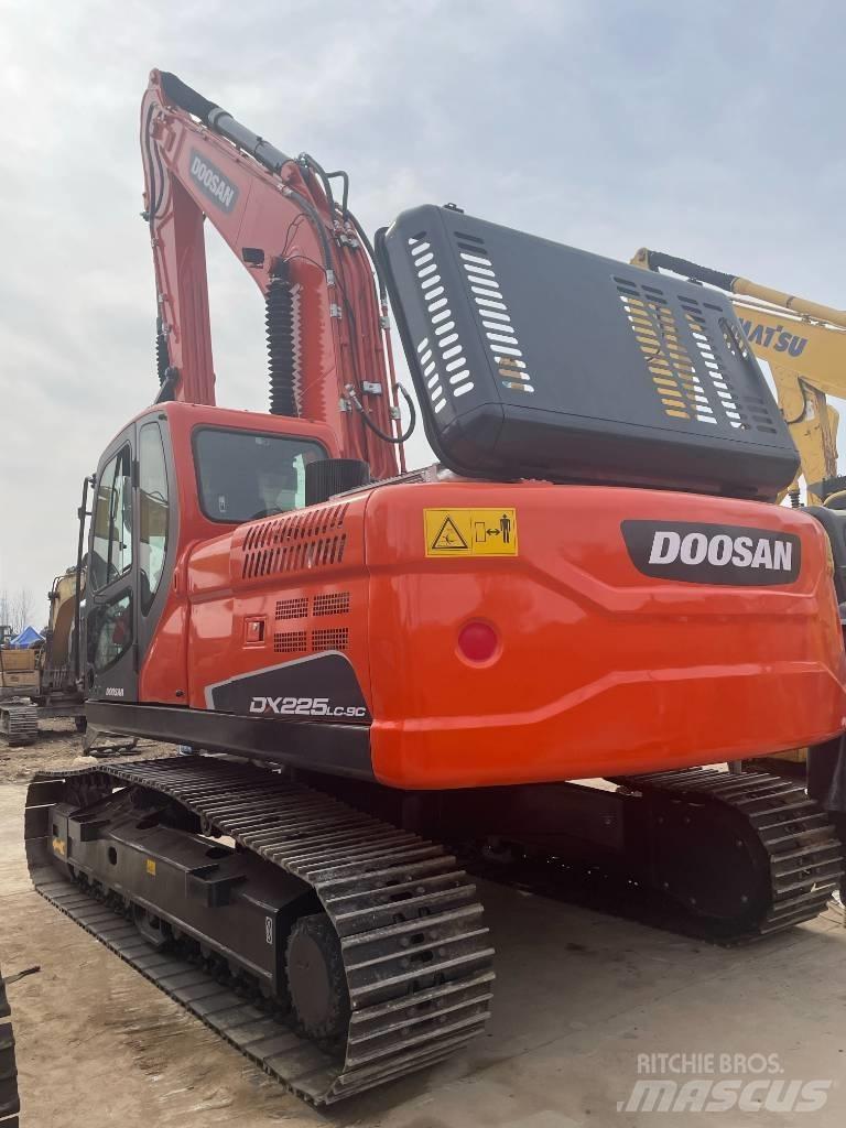 Doosan DX 225LC-9C Lánctalpas kotrók