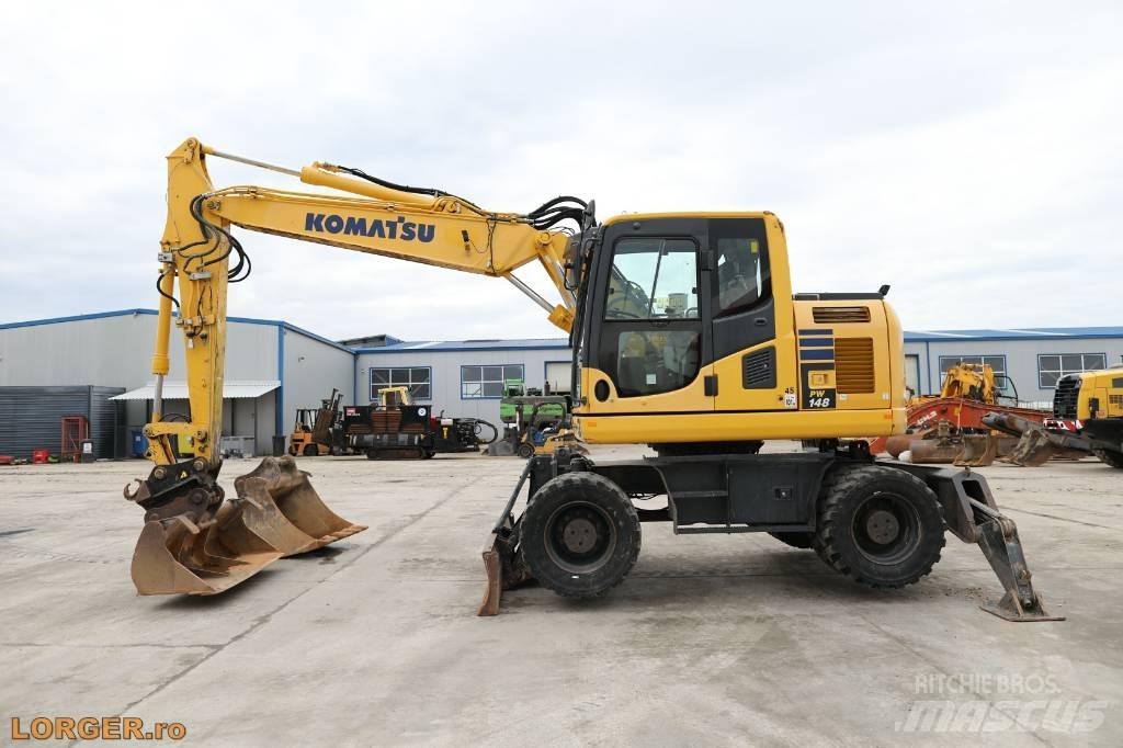 Komatsu PW 148-10 Gumikerekes kotrók