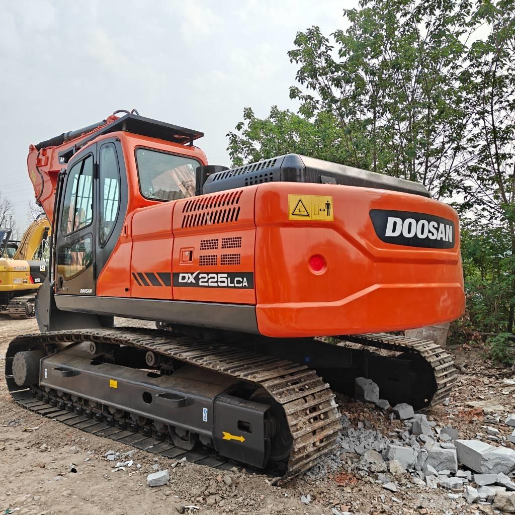 Doosan DX225-9C Lánctalpas kotrók