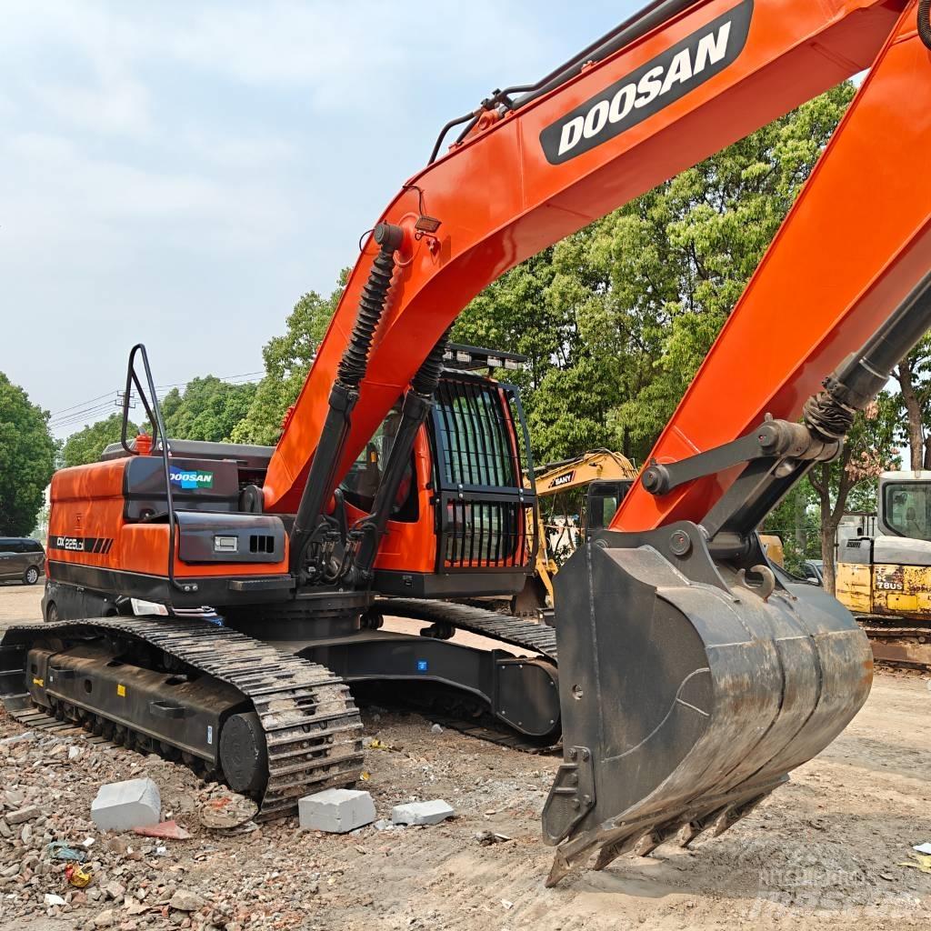 Doosan DX225-9C Lánctalpas kotrók