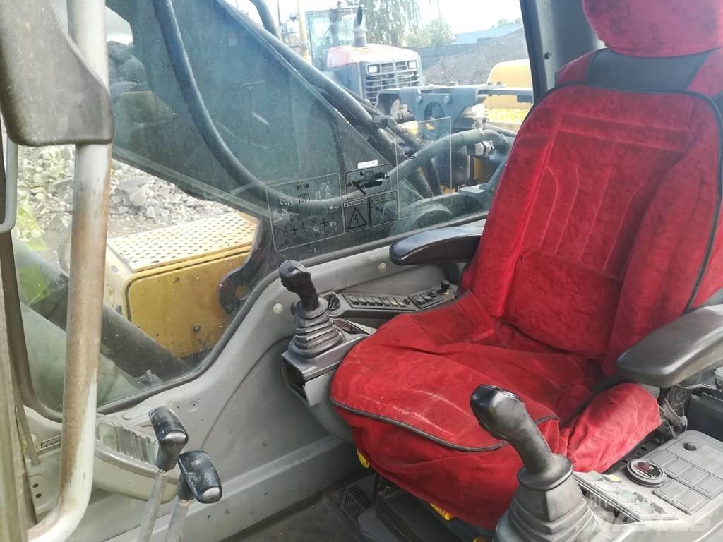 Volvo EC 290 B LC Lánctalpas kotrók