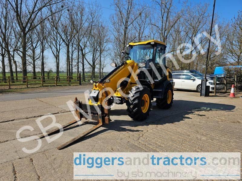 JCB TM 220 Gumikerekes homlokrakodók