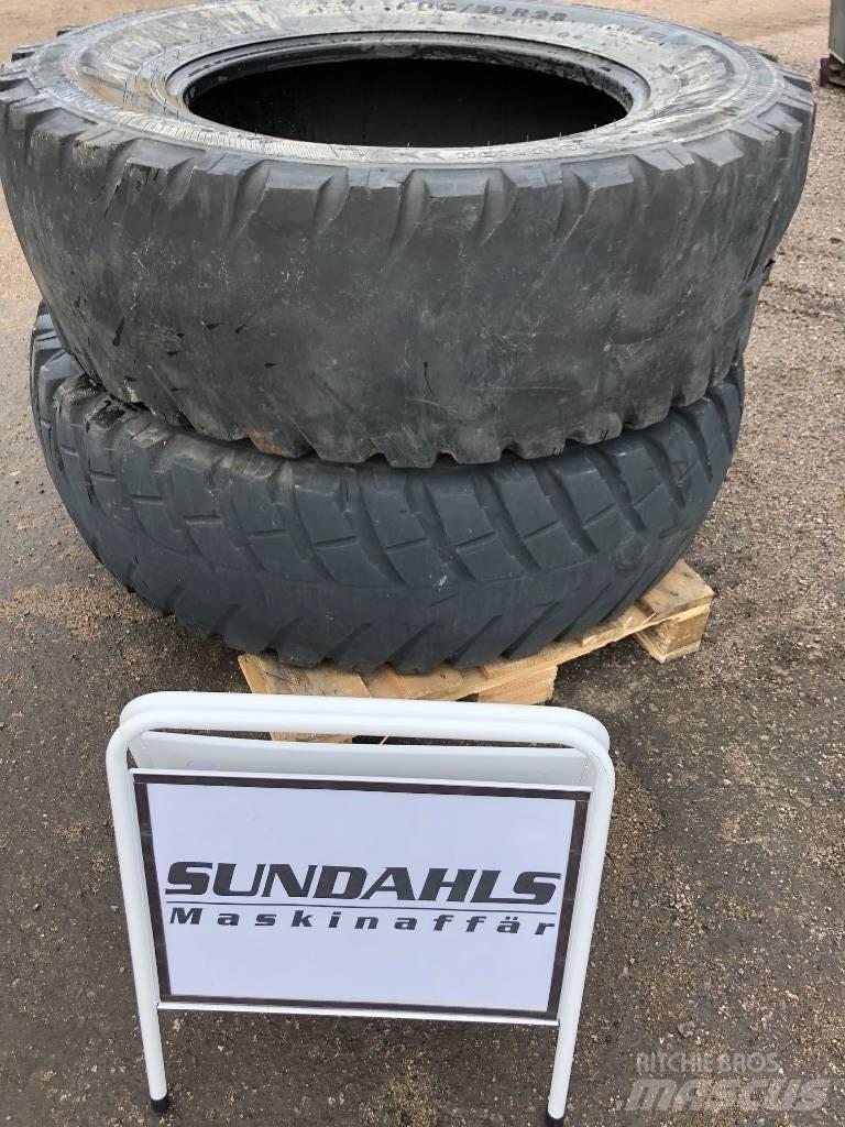 Nokian 400/80R28 Gumiabroncsok, kerekek és felnik