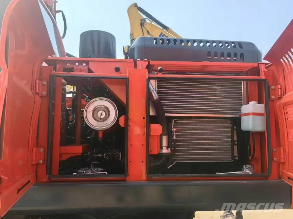 Doosan 225LC-9C Lánctalpas kotrók