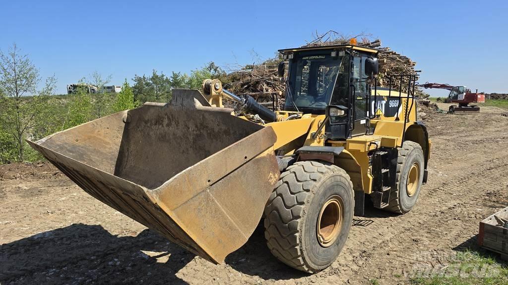 CAT 966K Radlader Gumikerekes homlokrakodók