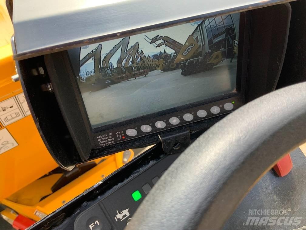 JCB 3STH 2S Mezei dömperek