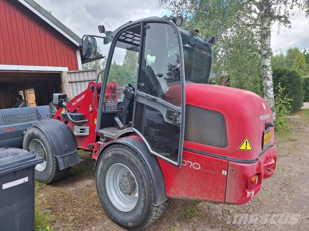 Weidemann 4070CX100 Gumikerekes homlokrakodók