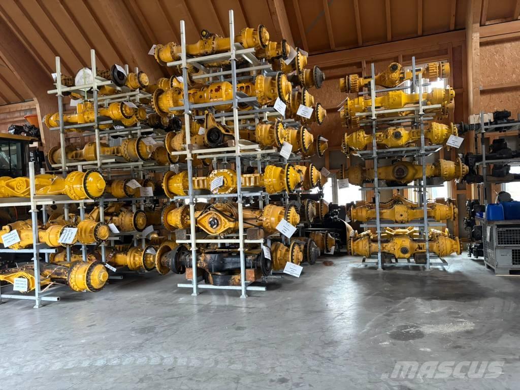 Volvo Achsen Gumikerekes homlokrakodók