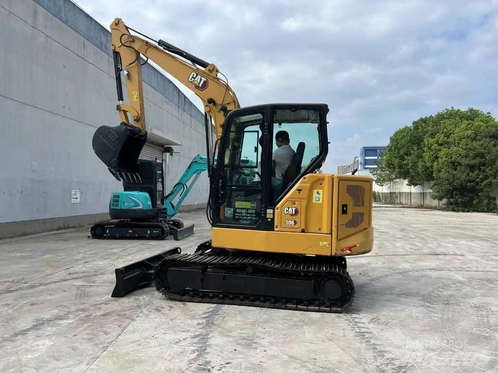 CAT 306 Mini kotrók < 7t