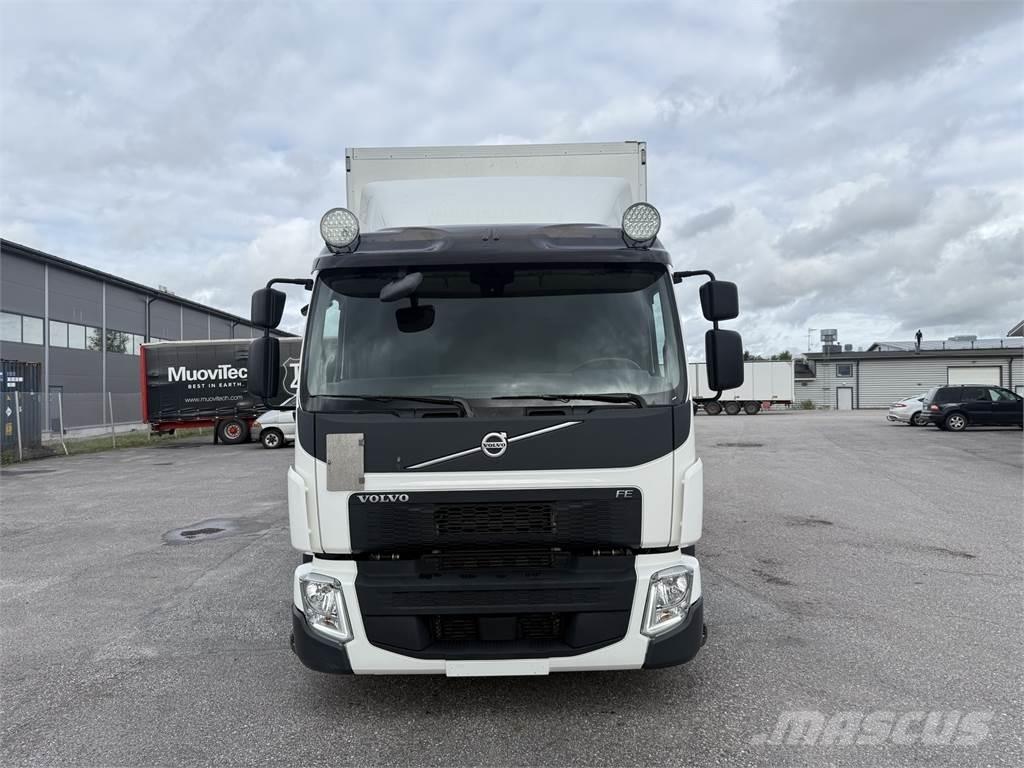 Volvo FE320 4x2 Dobozos teherautók