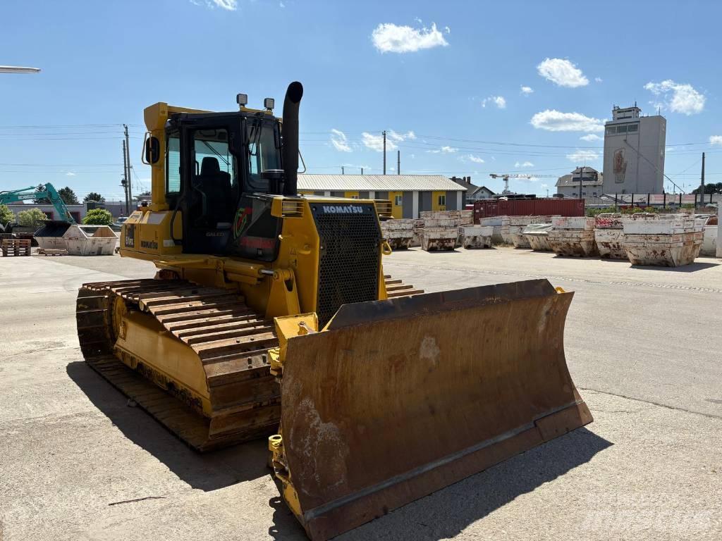 Komatsu 61 PX lánctalpas dózerek