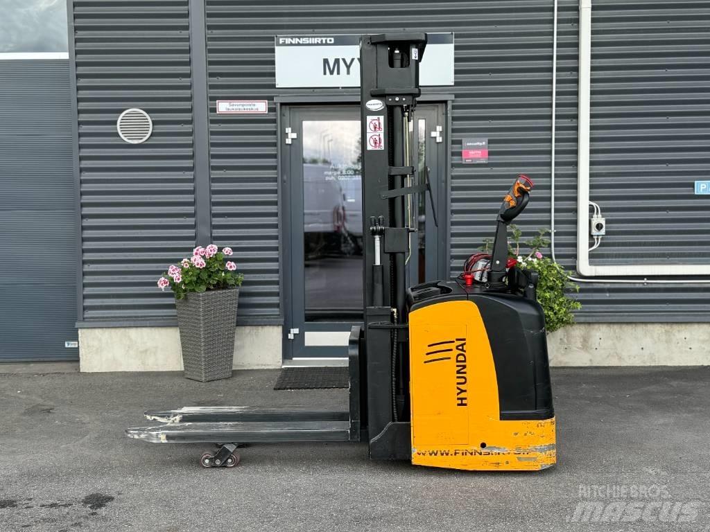 Hyundai 15ESR Elektromos gyalogkíséretű targoncák