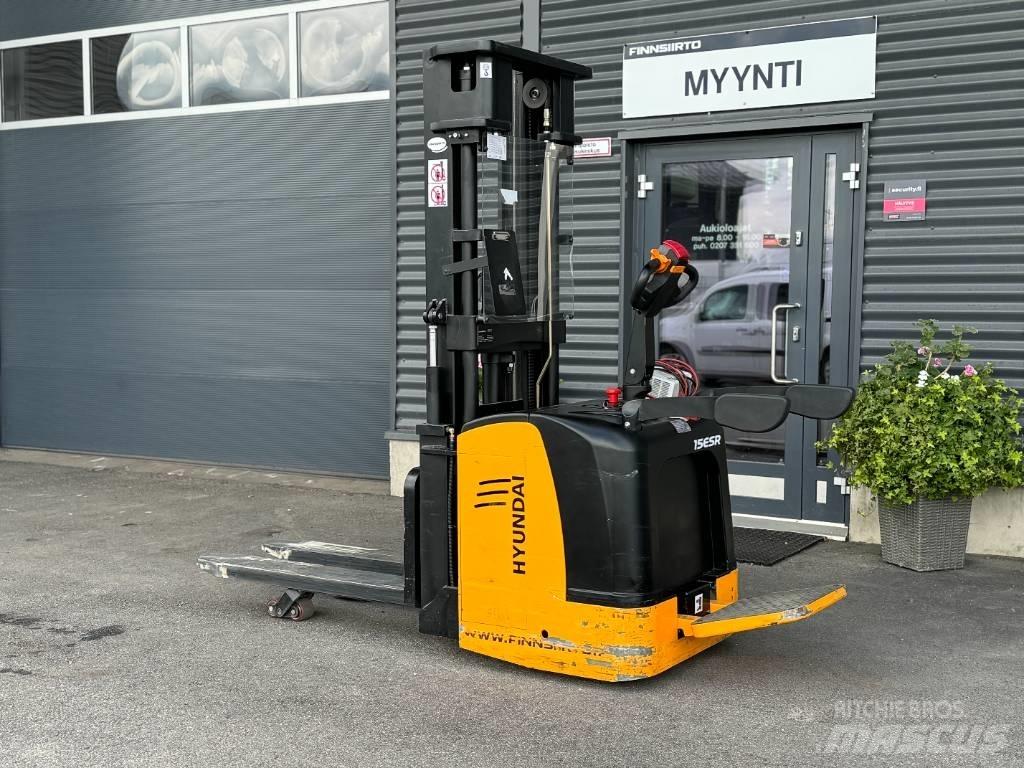 Hyundai 15ESR Elektromos gyalogkíséretű targoncák