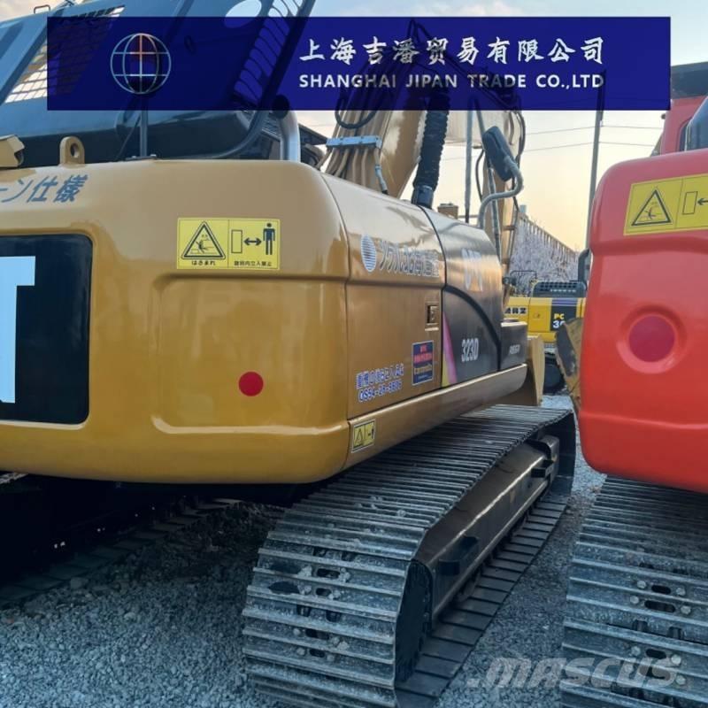 CAT 323 D Lánctalpas kotrók