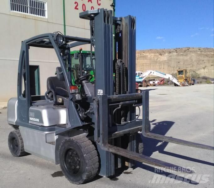 Nissan FGD02A30Q Dízel targoncák