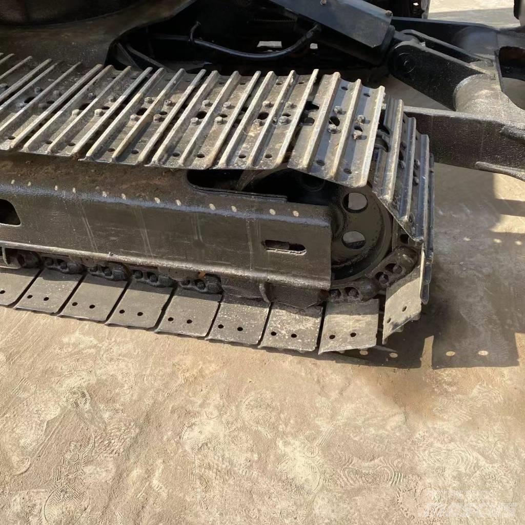 Komatsu PC 60 Lánctalpas kotrók
