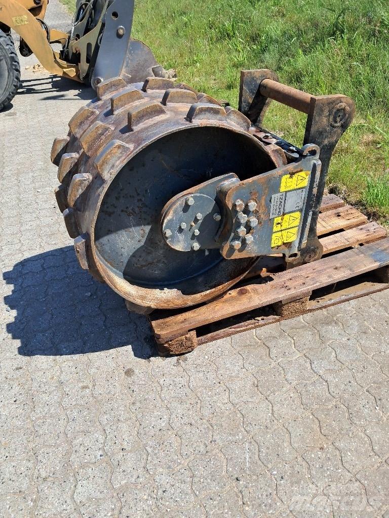 CASE 800x600 Tömörítő berendezések, alkatrészek és tartozékok