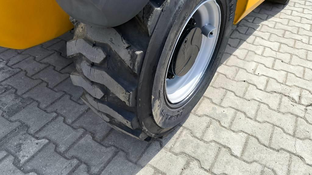 Manitou MT 625 H Teleszkópos gumikerekes rakodók