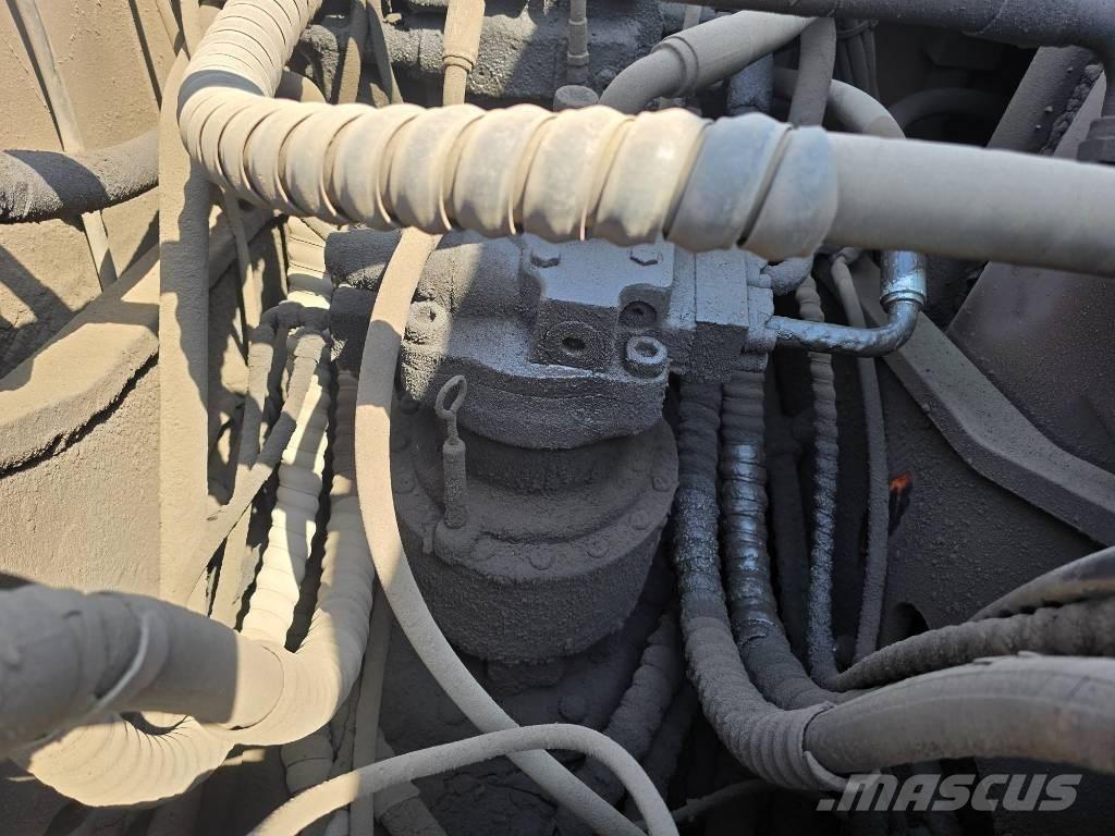 Doosan DX 210 W Gumikerekes kotrók