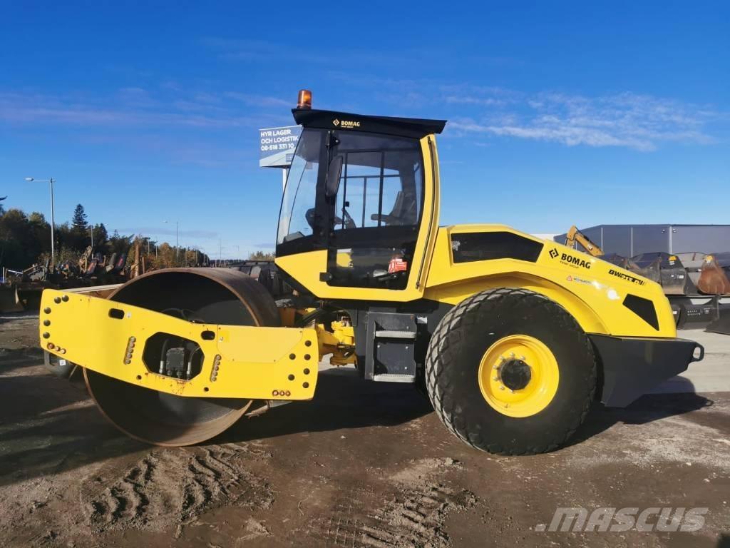 Bomag BW213D-5 Egydobos hengerek