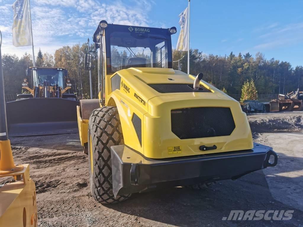 Bomag BW213D-5 Egydobos hengerek