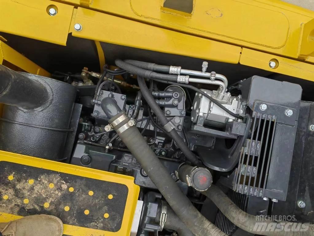 Komatsu PC 130-7K Közepes (midi) kotrók 7 t - 12 t
