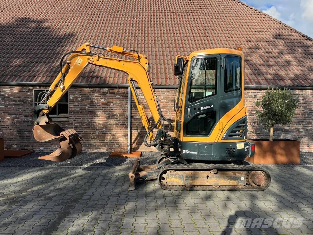 Hyundai R25Z-9 AK Lánctalpas kotrók