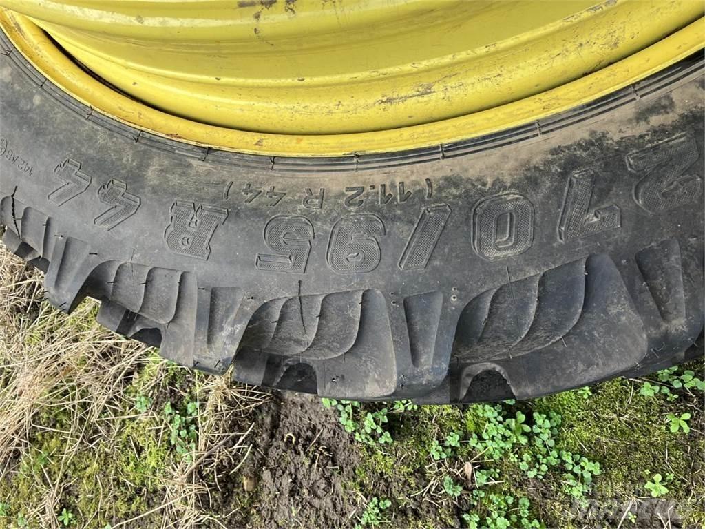 Taurus 270/95R44 Gumiabroncsok, kerekek és felnik