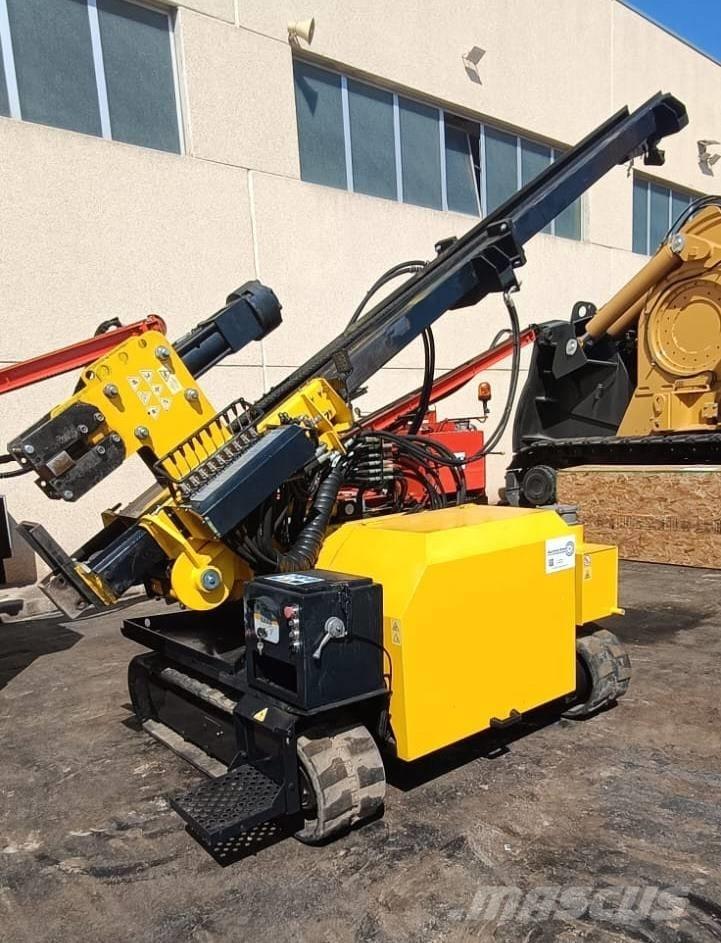  MGI Tonker 830 Vibrátoros cölöpverő
