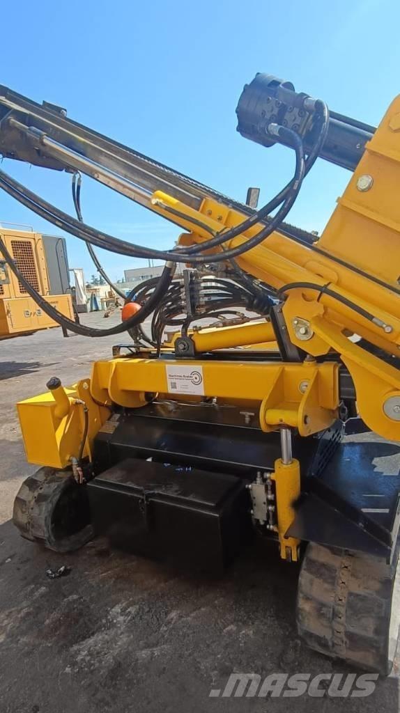  MGI Tonker 830 Vibrátoros cölöpverő
