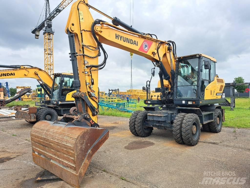 Hyundai HW160 Gumikerekes kotrók