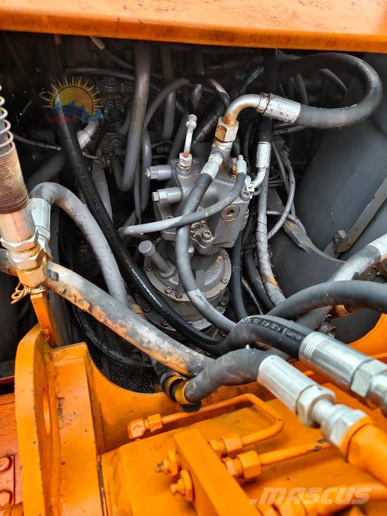 Hitachi EX 100 W D Gumikerekes kotrók