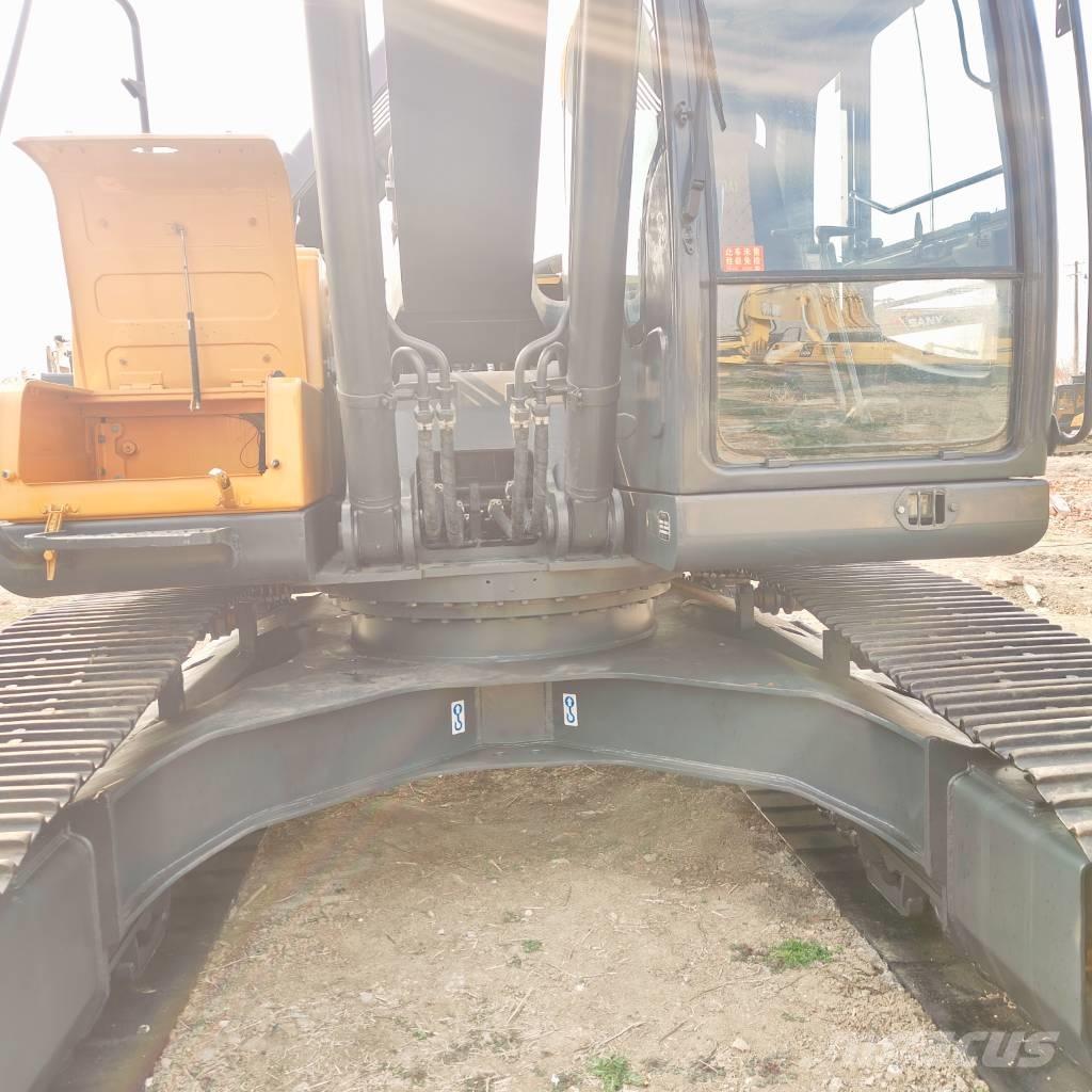 Hyundai R220LC-9S Lánctalpas kotrók