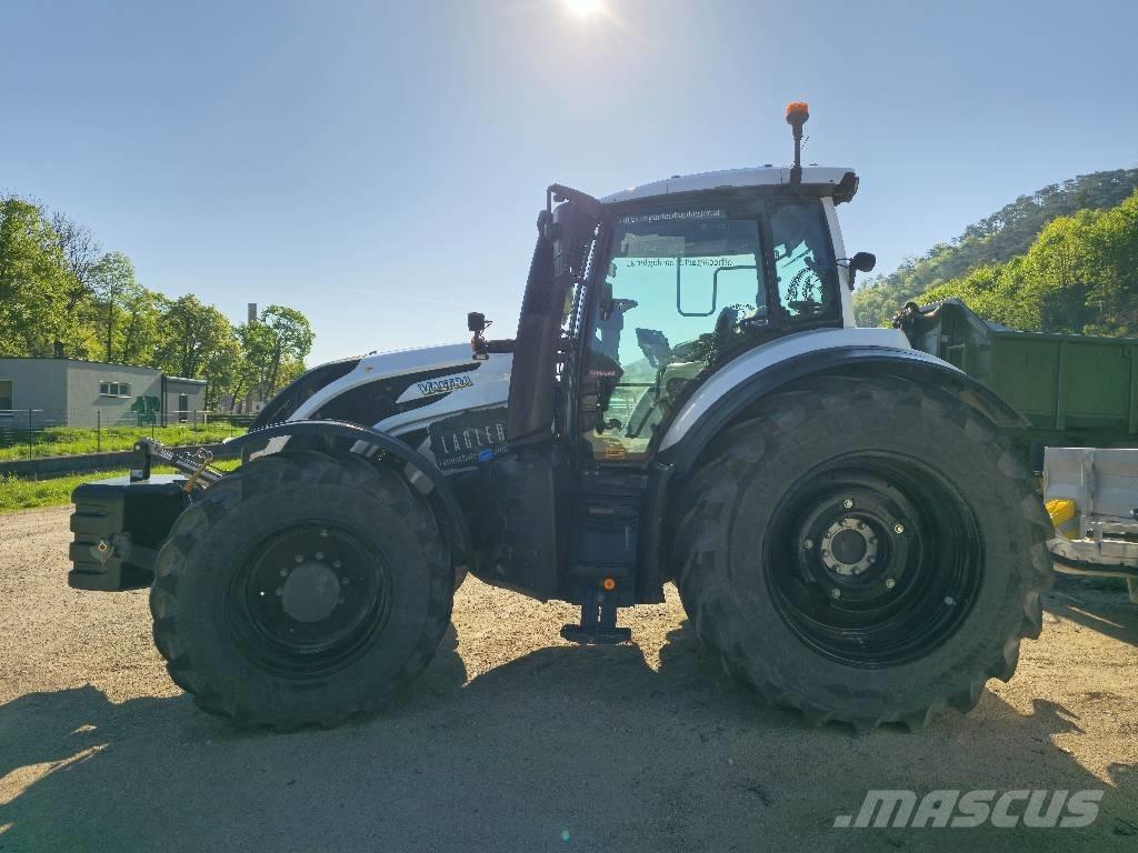 Valtra T 235 Traktorok