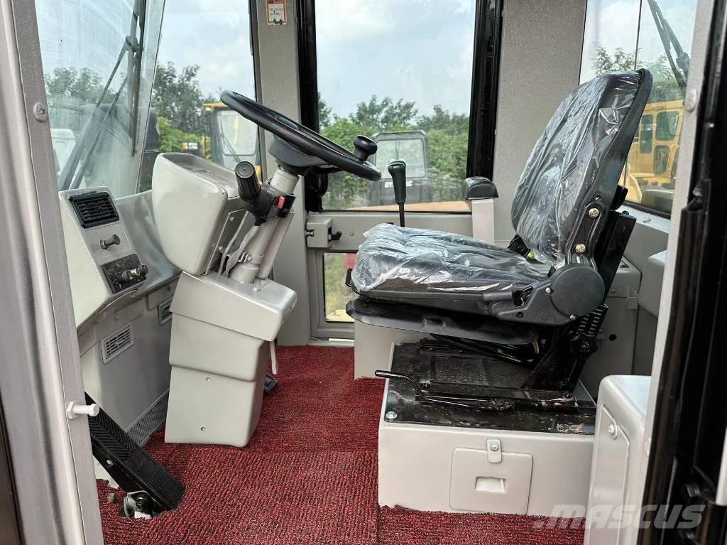 CAT 966G Gumikerekes homlokrakodók