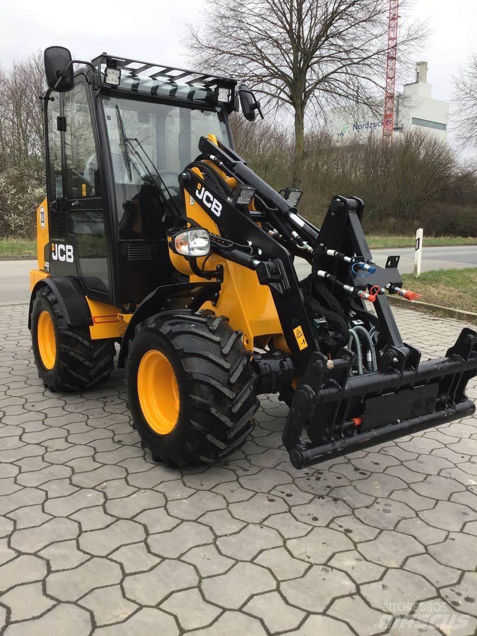 JCB 403 Agri Plus Mini homlokrakodók
