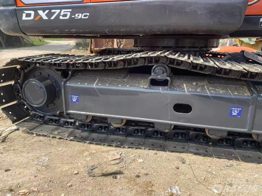 Doosan DX 75-9 C Közepes (midi) kotrók 7 t - 12 t