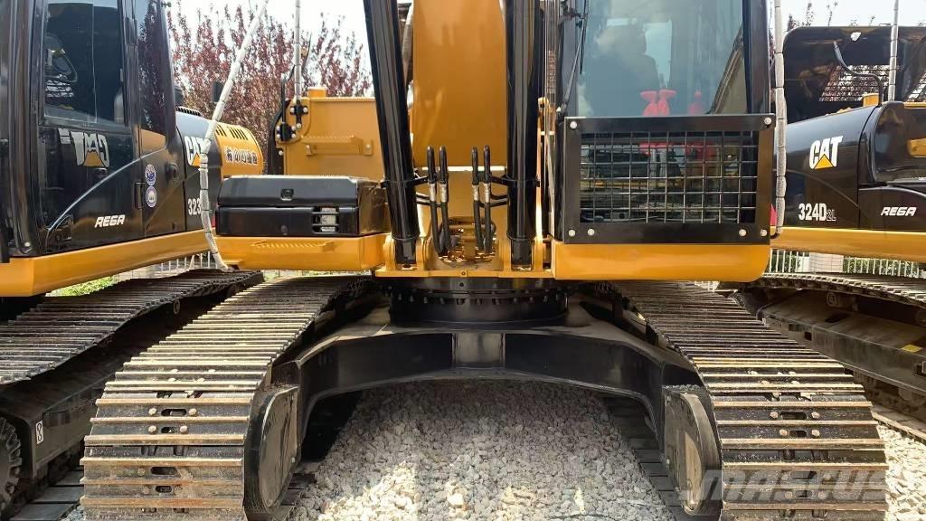 CAT 325 D L Lánctalpas kotrók