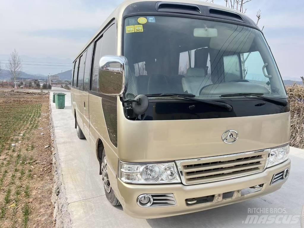 Toyota Coaster Bus Mini buszok