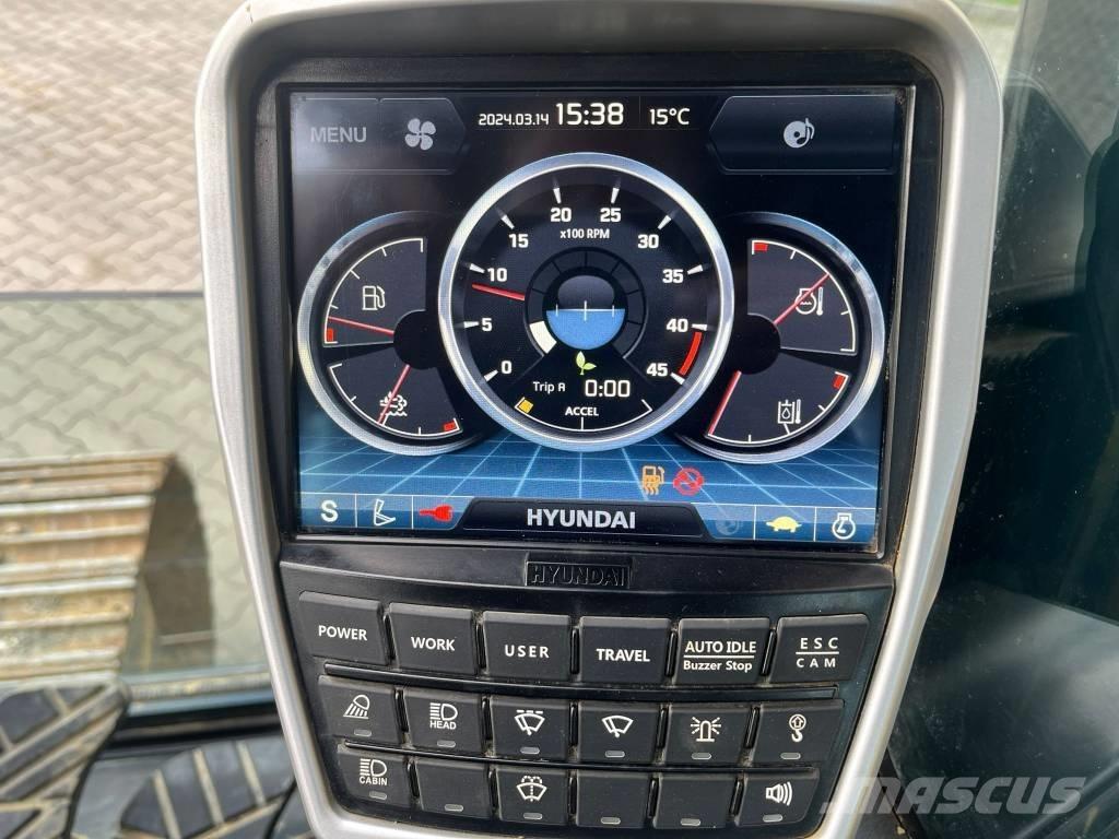 Hyundai HX 220 L Lánctalpas kotrók