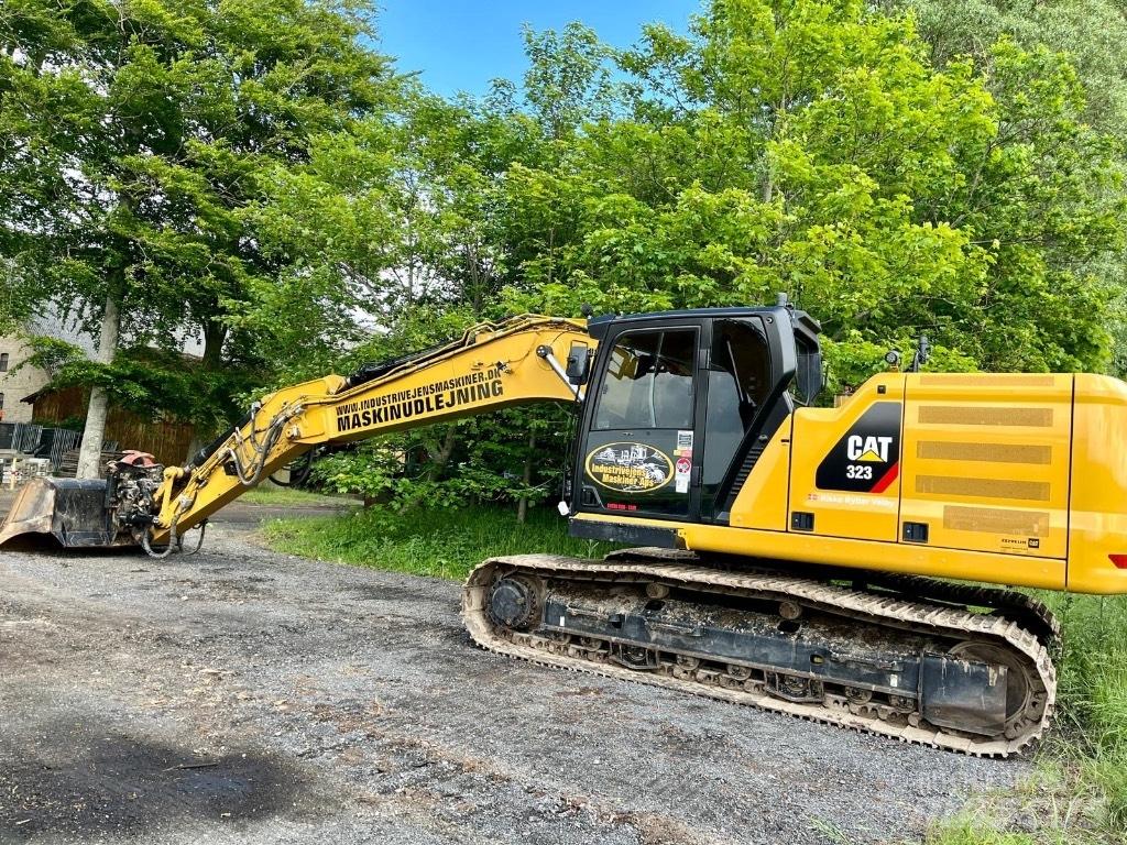 CAT 323 NG - nextgen Lánctalpas kotrók