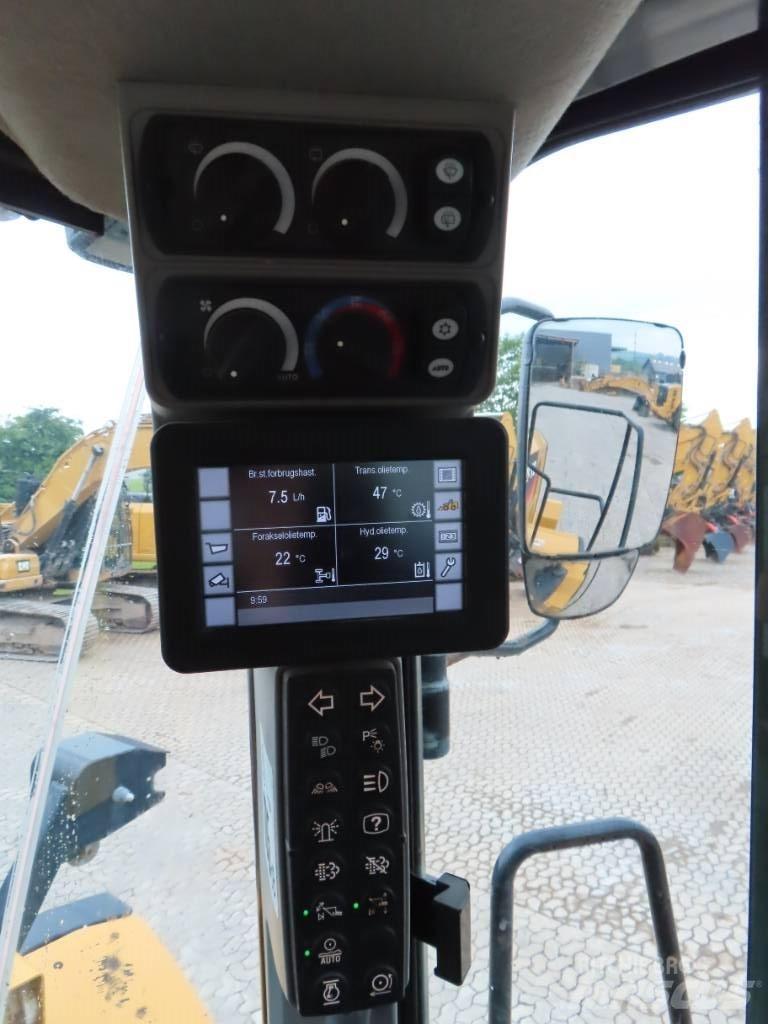 CAT 972 MXE Gumikerekes homlokrakodók
