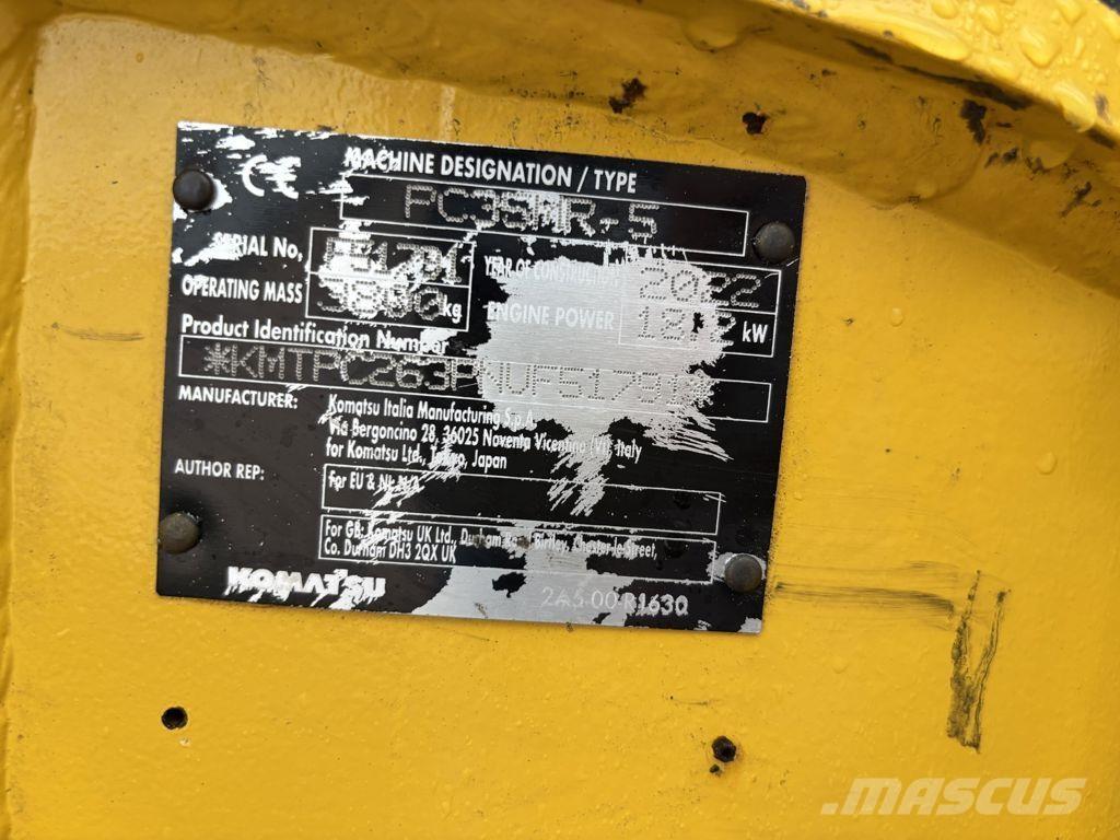 Komatsu PC35 Mini kotrók < 7t