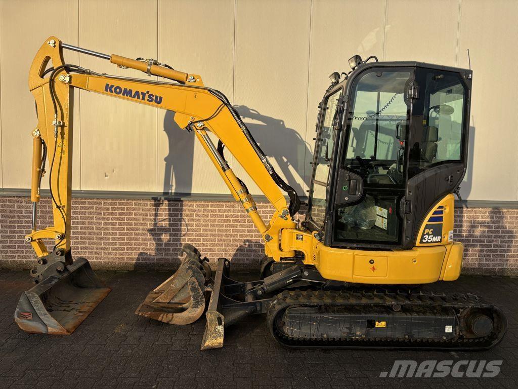 Komatsu PC35 Mini kotrók < 7t