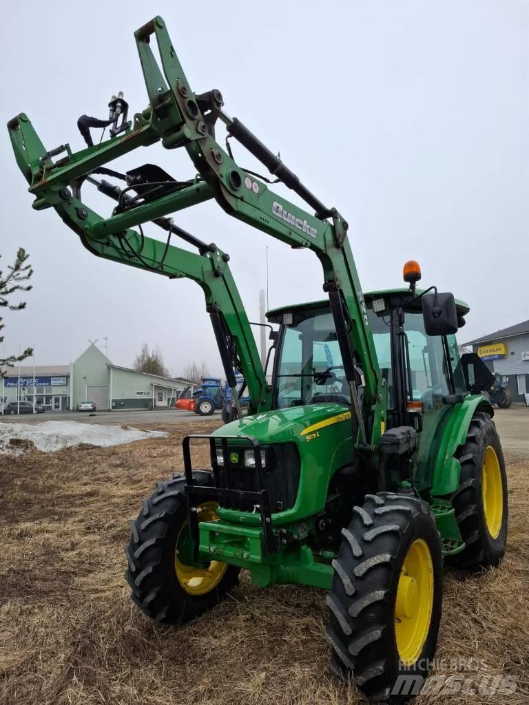 John Deere 5075 E Traktorok