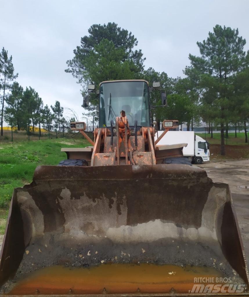 Doosan Mega 250 Gumikerekes homlokrakodók