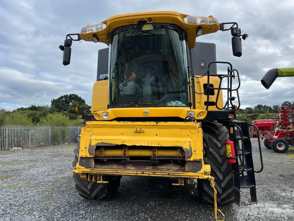 New Holland CX 8070 Kombájnok
