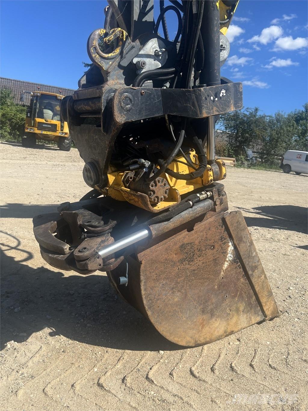 Wacker Neuson EW 100 Gumikerekes kotrók