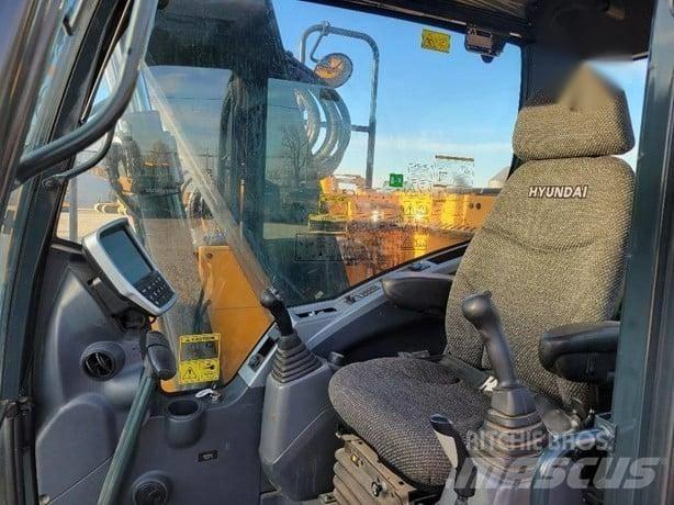 Hyundai HX130 Lánctalpas kotrók